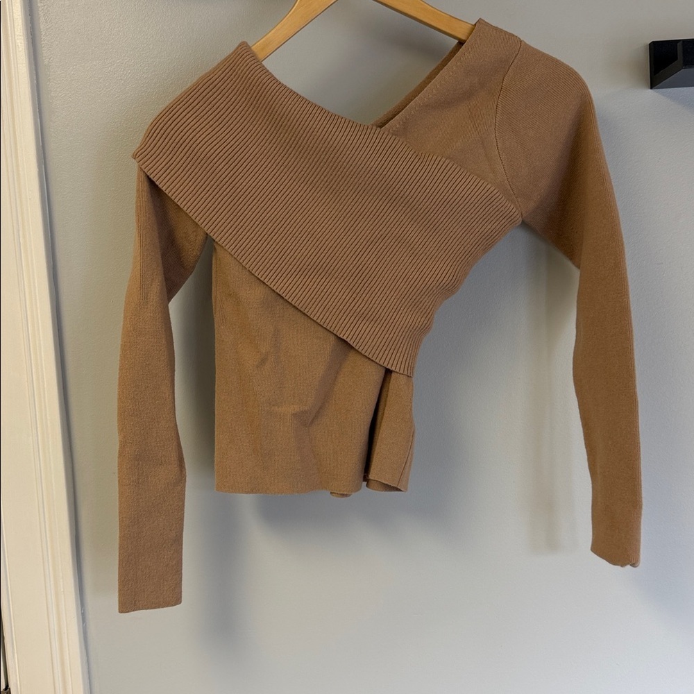 Line & Dot Sweater